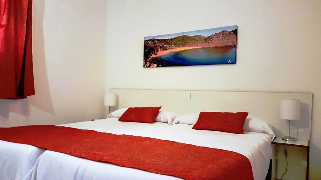 Apartaments California Cala'N Blanes  Esterno foto