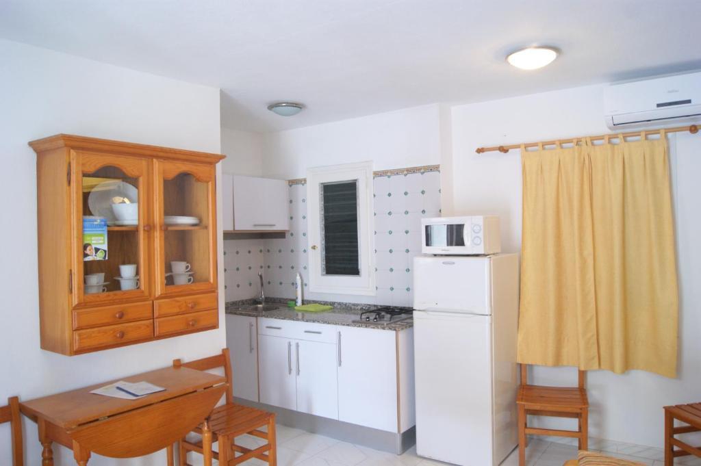 Apartaments California Cala'N Blanes  Esterno foto